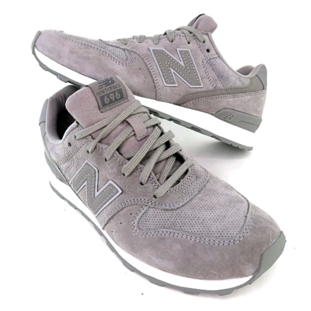 NWOT New Balance 696 Sneakers Shoes Suede Womens